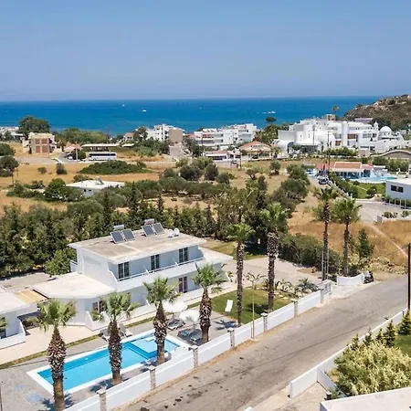 Rosie's 4 Faliraki